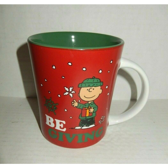 Gibson Funky Mug Peanuts Charlie Brown Be Giving Christmas Mug Cup 15 Fl Oz Red - Picture 1 of 6